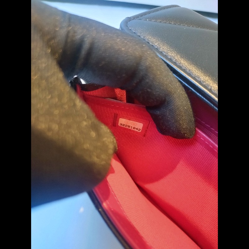 Chanel 黑羊皮19下蓋長夾-15