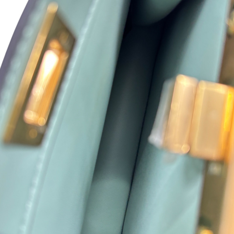 綠色 羊皮 Petite Peekaboo ISeeU 兩用包【FENDI 芬迪】 8BN335-4