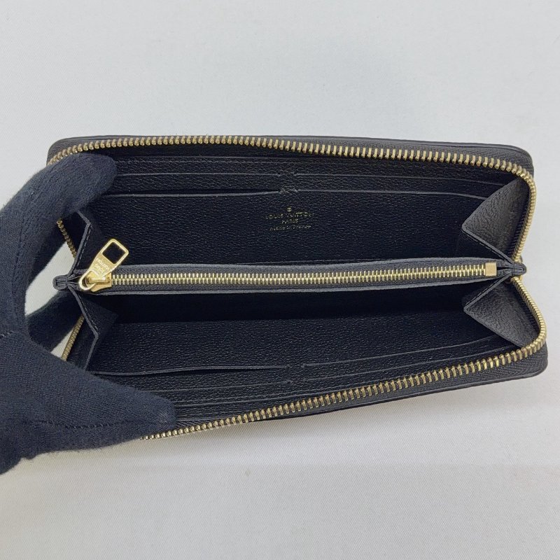 LV Clemence窄版壓花長夾-4