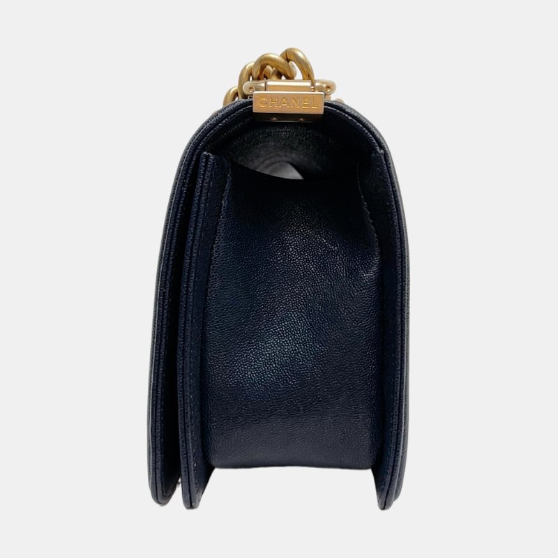 CHANEL BOY CHANEL中號深藍色牛皮菱格紋壓紋單肩包斜挎包金色五金27開可拆卸肩帶 9.8新-2