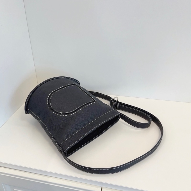 Delvaux daily pin 黑色白綫-3