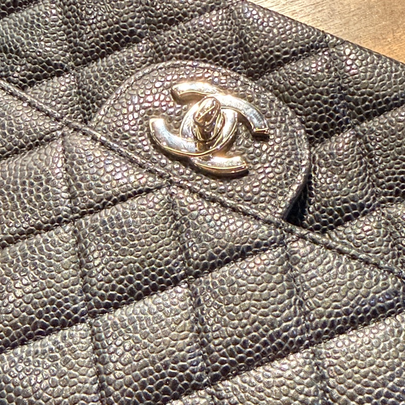 超少見黑色內裡🖤9新以上✨37萬閒置美品coco25🖤Chanel香奈兒CF25經典11.12口蓋包 黑銀荔枝牛皮-6