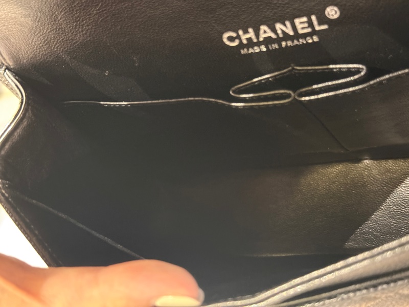 超少見黑色內裡🖤9新以上✨37萬閒置美品coco25🖤Chanel香奈兒CF25經典11.12口蓋包 黑銀荔枝牛皮-13