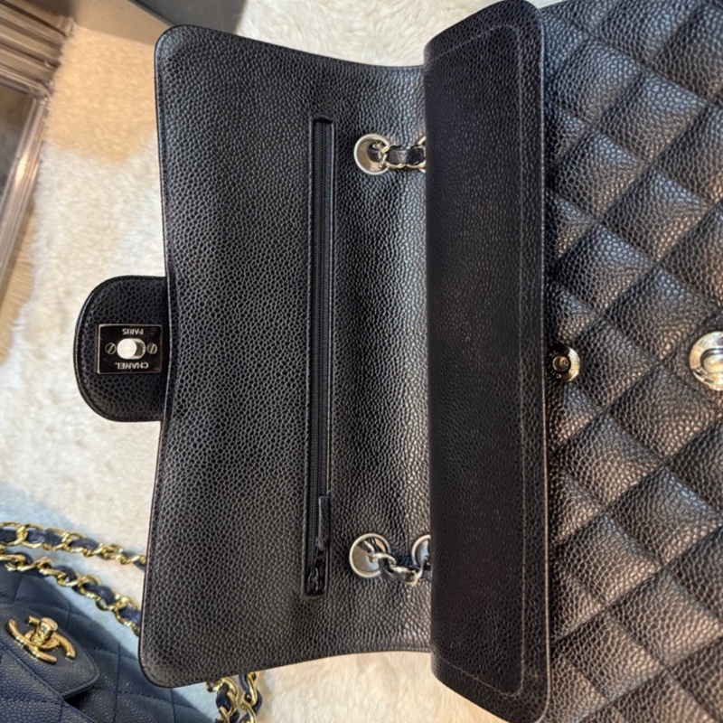 超少見黑色內裡🖤9新以上✨37萬閒置美品coco25🖤Chanel香奈兒CF25經典11.12口蓋包 黑銀荔枝牛皮-23