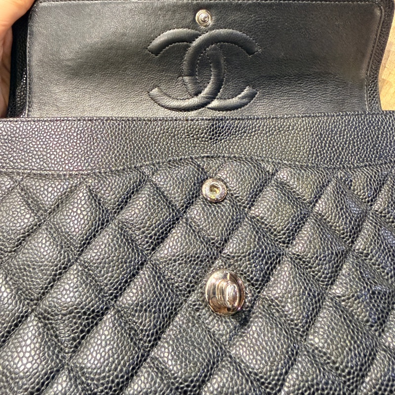 超少見黑色內裡🖤9新以上✨37萬閒置美品coco25🖤Chanel香奈兒CF25經典11.12口蓋包 黑銀荔枝牛皮-33