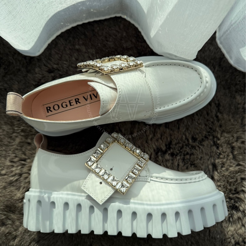 閒置品特別折扣🤍ROGER VIVIER鑽扣漆皮樂福鞋/ROGER VIVIER樂福鞋/ROGER VIVIER休閒鞋/RV樂福鞋/RV休閒鞋/RV鬆糕鞋🤍無花果精品-1