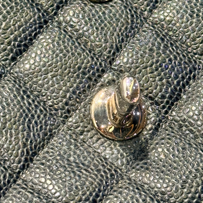 超少見黑色內裡🖤9新以上✨37萬閒置美品coco25🖤Chanel香奈兒CF25經典11.12口蓋包 黑銀荔枝牛皮 12-12