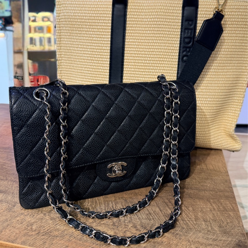 超少見黑色內裡🖤9新以上✨37萬閒置美品coco25🖤Chanel香奈兒CF25經典11.12口蓋包 黑銀荔枝牛皮 12-21