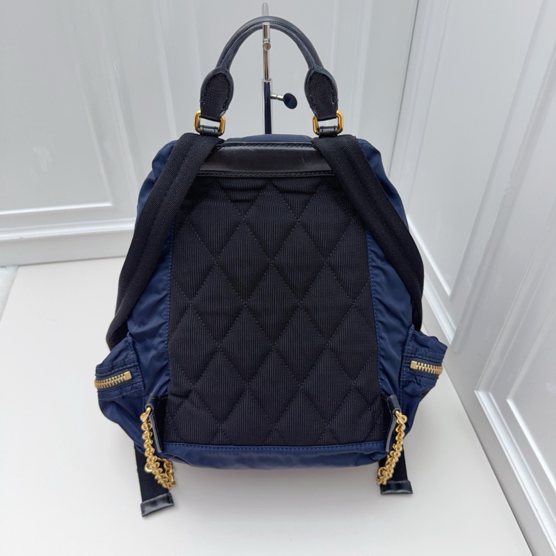 Burberry 經典帆布抽繩翻蓋 尼龍雙肩包 深藍色  尺寸 約35.24.12 附件：塵袋-2