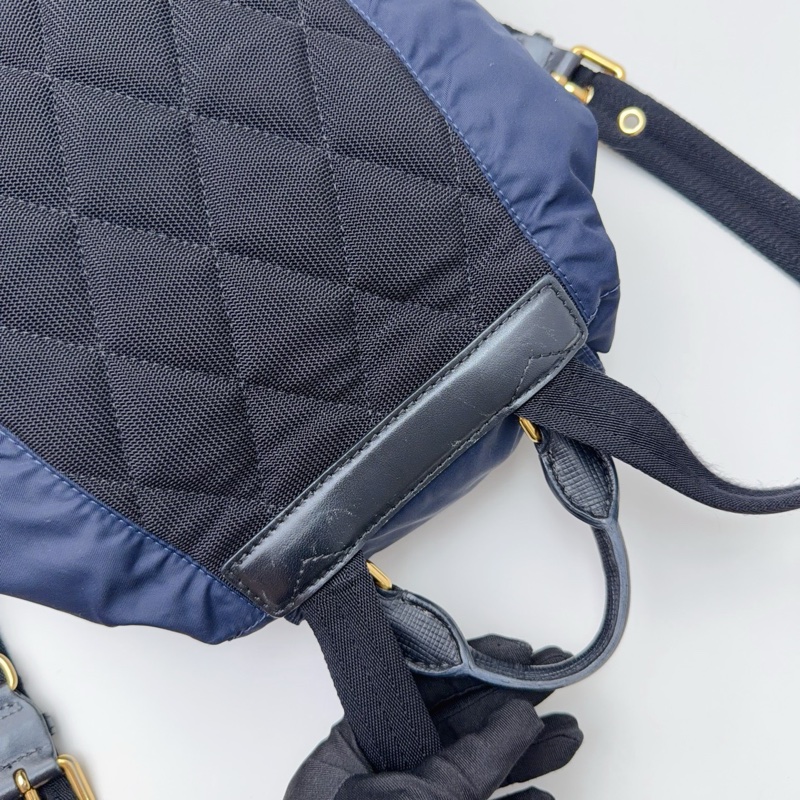 Burberry 經典帆布抽繩翻蓋 尼龍雙肩包 深藍色  尺寸 約35.24.12 附件：塵袋-6