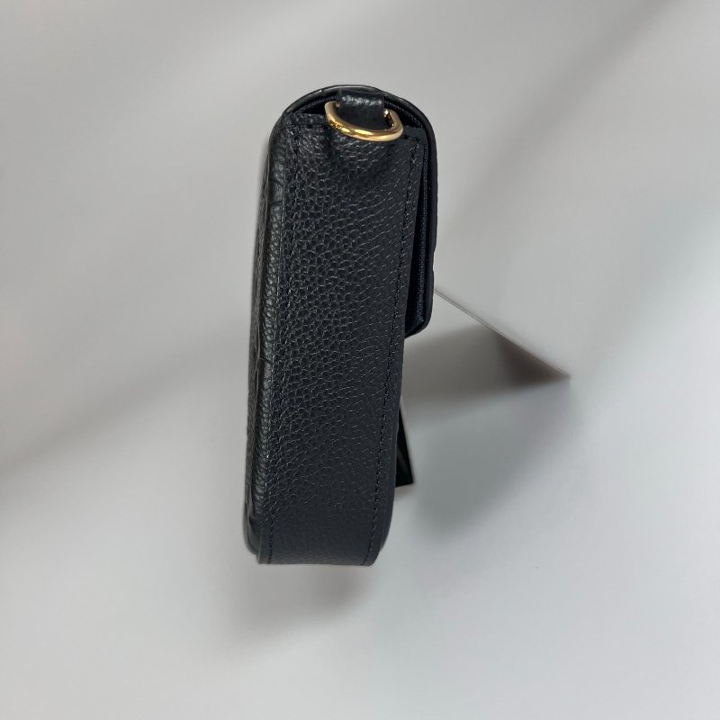 LV M64064/晶片款 黑皮革三合一包-2