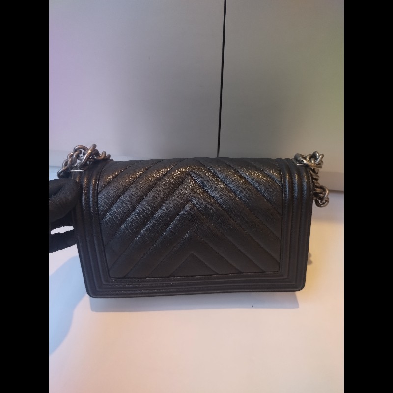 Chanel 銀鍊黑荔枝皮V格Boy 25-3