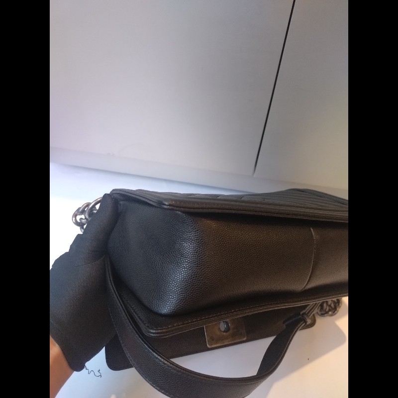 Chanel 銀鍊黑荔枝皮V格Boy 25-6