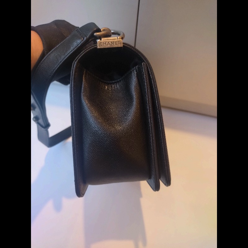 Chanel 銀鍊黑荔枝皮V格Boy 25-8
