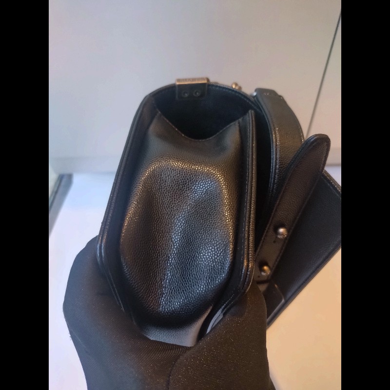 Chanel 銀鍊黑荔枝皮V格Boy 25-9