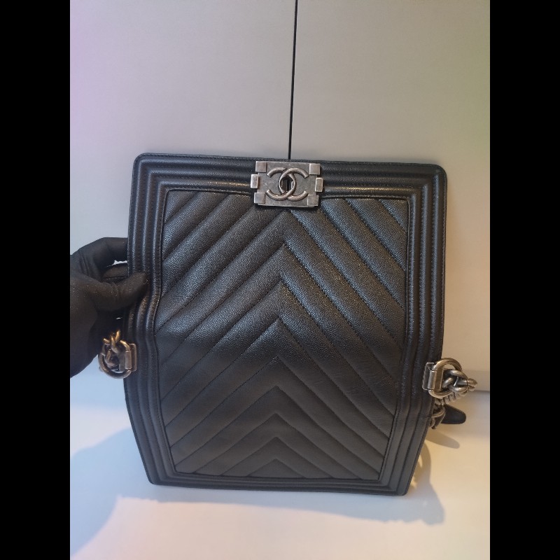 Chanel 銀鍊黑荔枝皮V格Boy 25-15