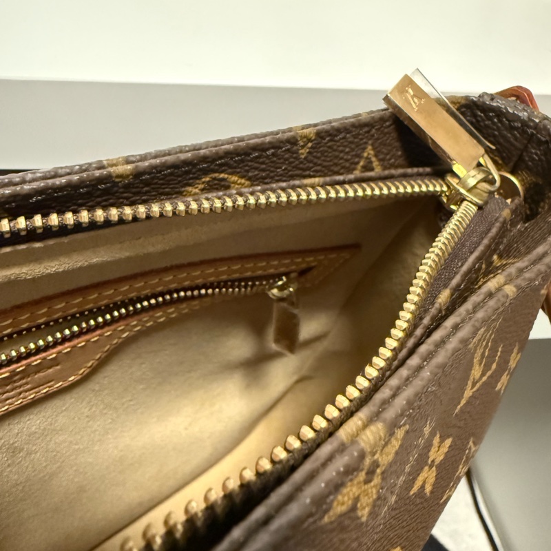 LV Louis Vuitton Looping MM Monogram 肩背包-3