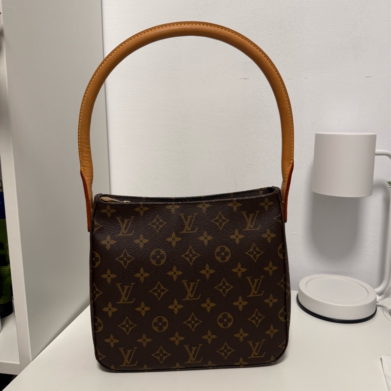 LV Louis Vuitton Looping MM Monogram 肩背包-7