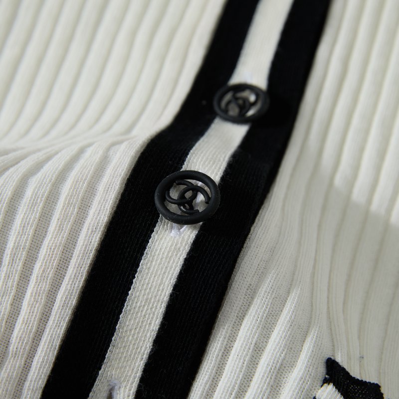 ❤️ CHANEL 優雅設計 經典版型 開衫外套 LOGO紐扣-3