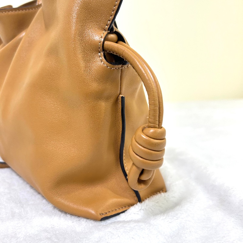 Loewe Flamenco 24 系列 米你福袋包肩背包-16