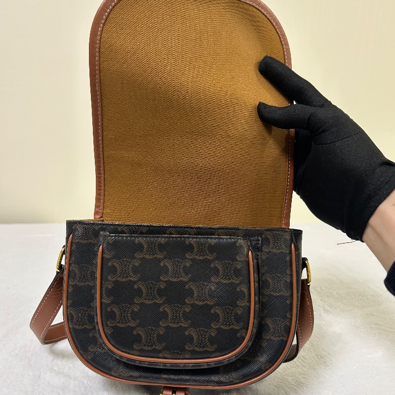 Celine Triomphe Folco 中號 老花馬鞍包-17