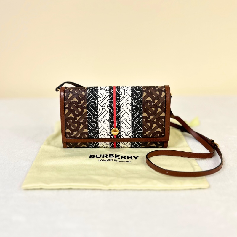 Burberry TB WOC 老花印花 押字條紋扣是長夾 斜背包-0