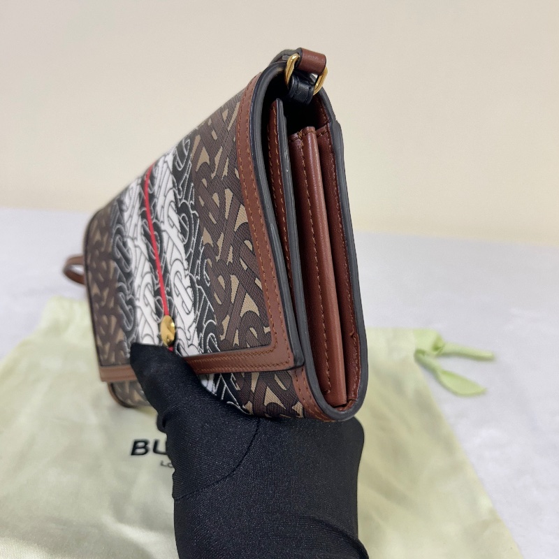 Burberry TB WOC 老花印花 押字條紋扣是長夾 斜背包-10