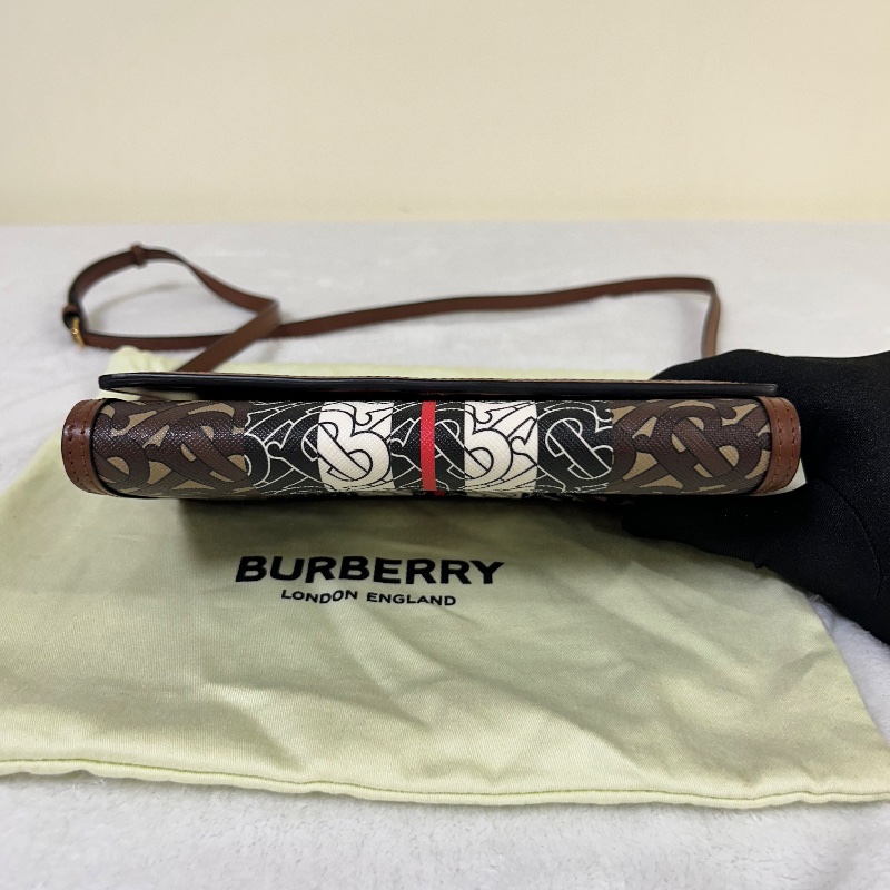 Burberry TB WOC 老花印花 押字條紋扣是長夾 斜背包-11