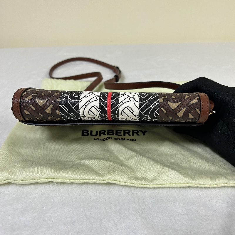 Burberry TB WOC 老花印花 押字條紋扣是長夾 斜背包-12
