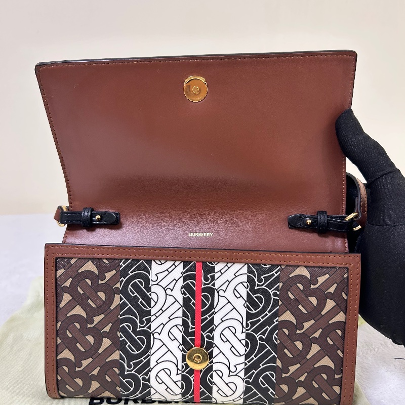 Burberry TB WOC 老花印花 押字條紋扣是長夾 斜背包-18