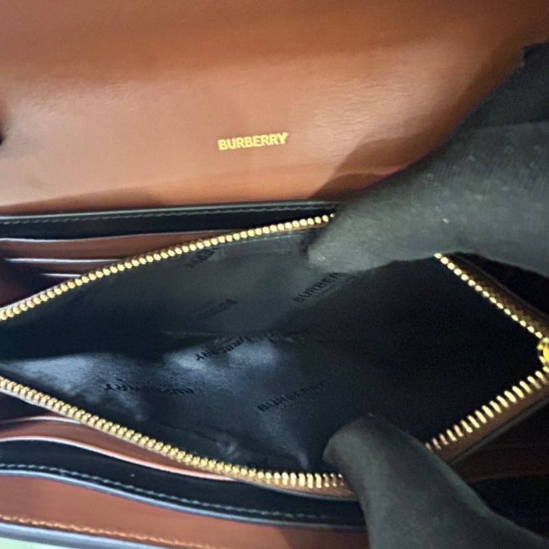 Burberry TB WOC 老花印花 押字條紋扣是長夾 斜背包-20