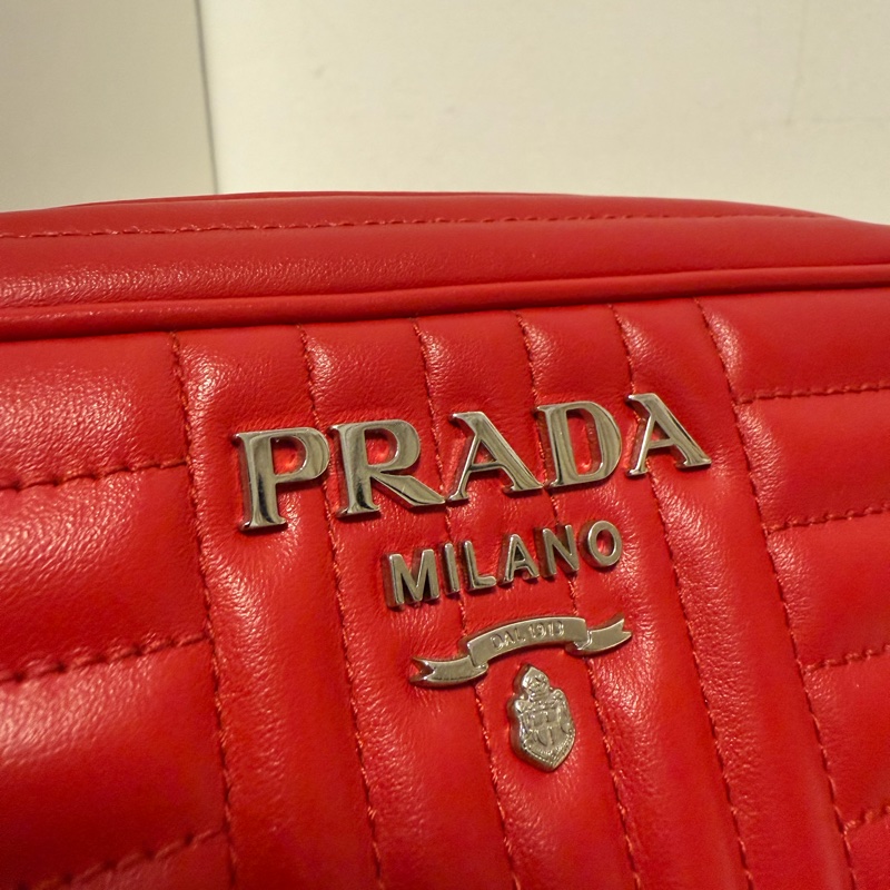 Prada 皮革鏈條包-16