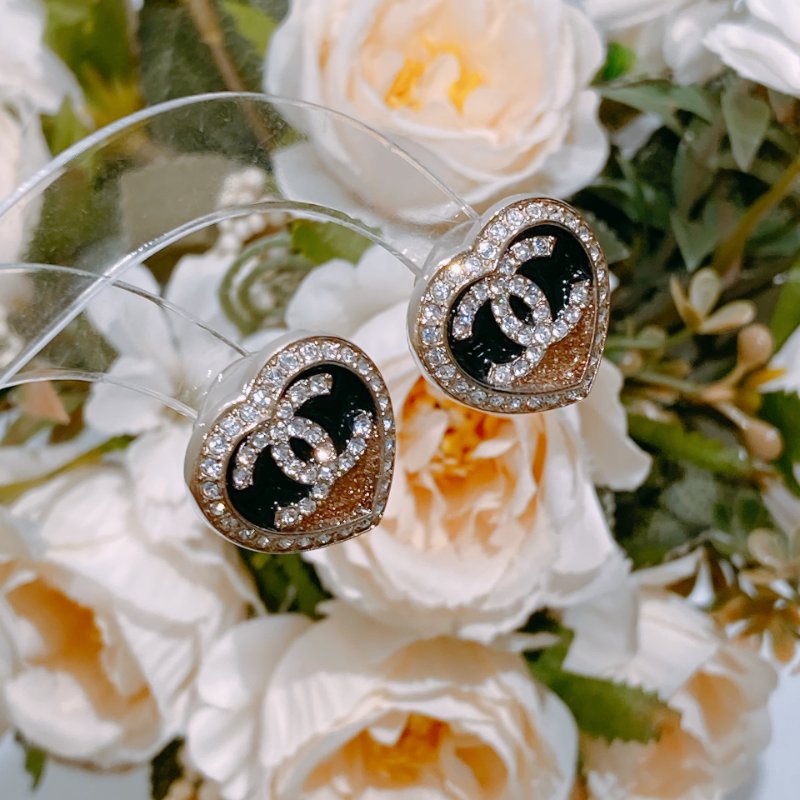 TW4597	Chanel 香奈兒 心心閃鑽 耳環Heart With CC Earrings Black/Gold x Crystal-3