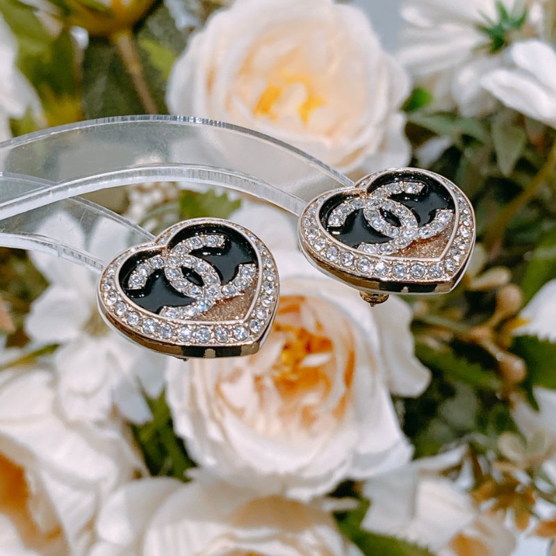 TW4597	Chanel 香奈兒 心心閃鑽 耳環Heart With CC Earrings Black/Gold x Crystal-4