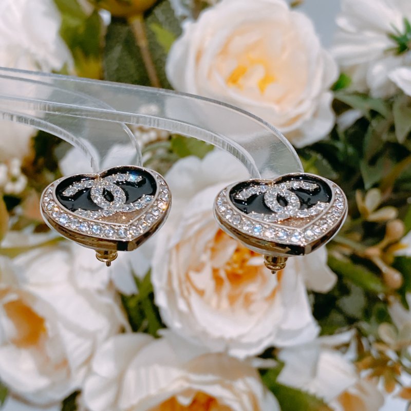 TW4597	Chanel 香奈兒 心心閃鑽 耳環Heart With CC Earrings Black/Gold x Crystal-5