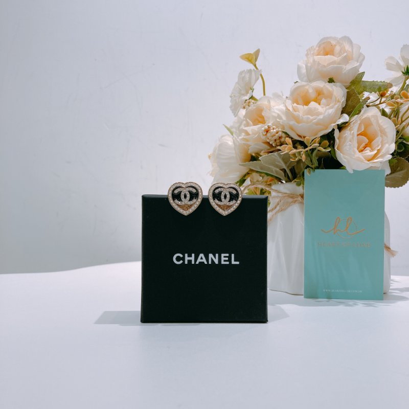 TW4597	Chanel 香奈兒 心心閃鑽 耳環Heart With CC Earrings Black/Gold x Crystal-6