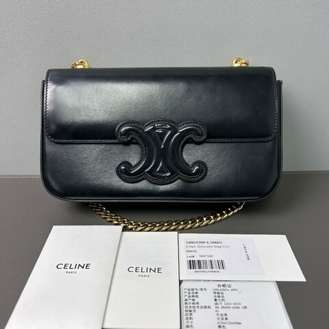 CELINE Triomphe 凱旋門黑色按扣金色金屬鏈條肩帶 亮澤光面牛皮革