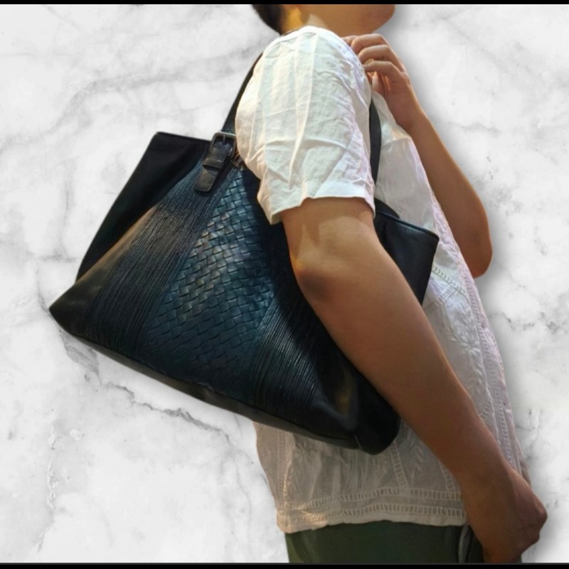 🔥年終狂降🔥【限時降價只到12/31（原25,800）】㊣✨Bottega Veneta  ✨寶緹嘉 BV 小牛皮 深藍 編織 拼接 手提包 托特包 文件包 媽媽包/二手包/二手精品/保證正品🌳二手樹屋🌳-47