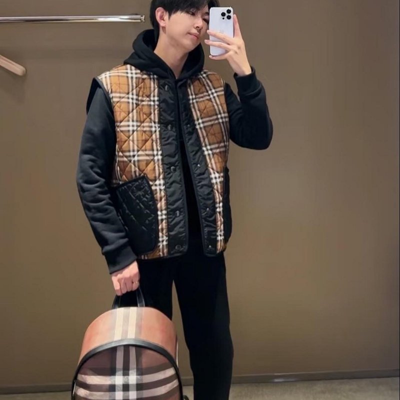 💎Han's house精品服飾💎 BURBERRY PVC 格紋 後背包 30×14×42 原價59000-4