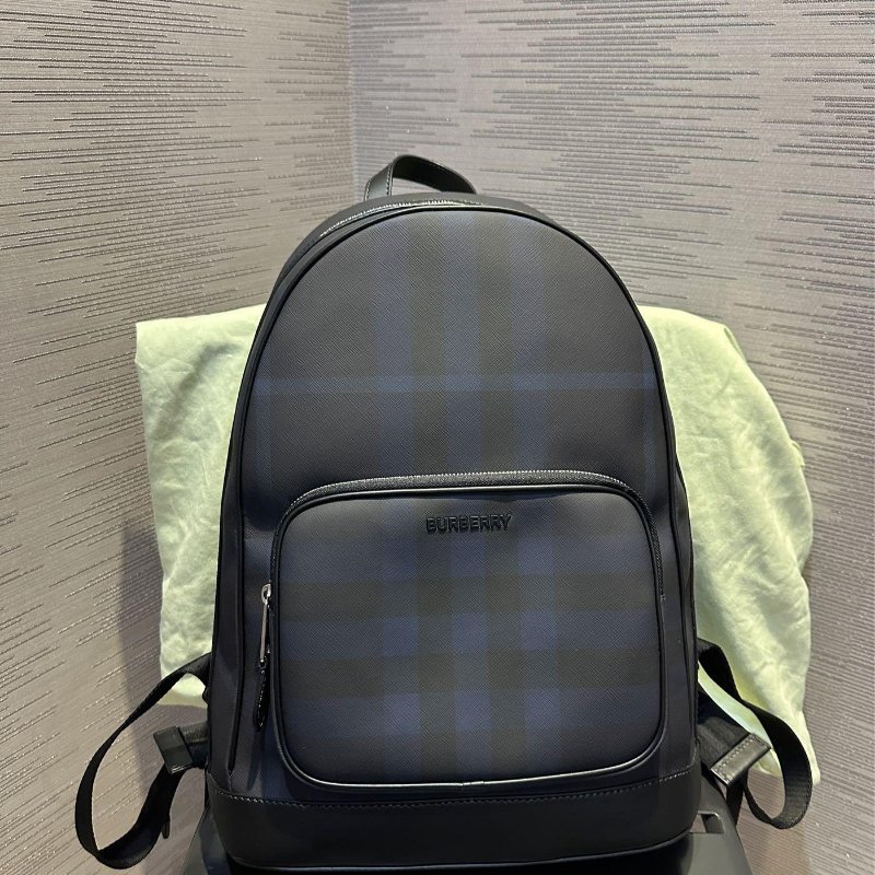 💎Han's house精品服飾💎BURBERRY PVC 格紋 ROCCO 後背包 30×14×42 原價65600-0