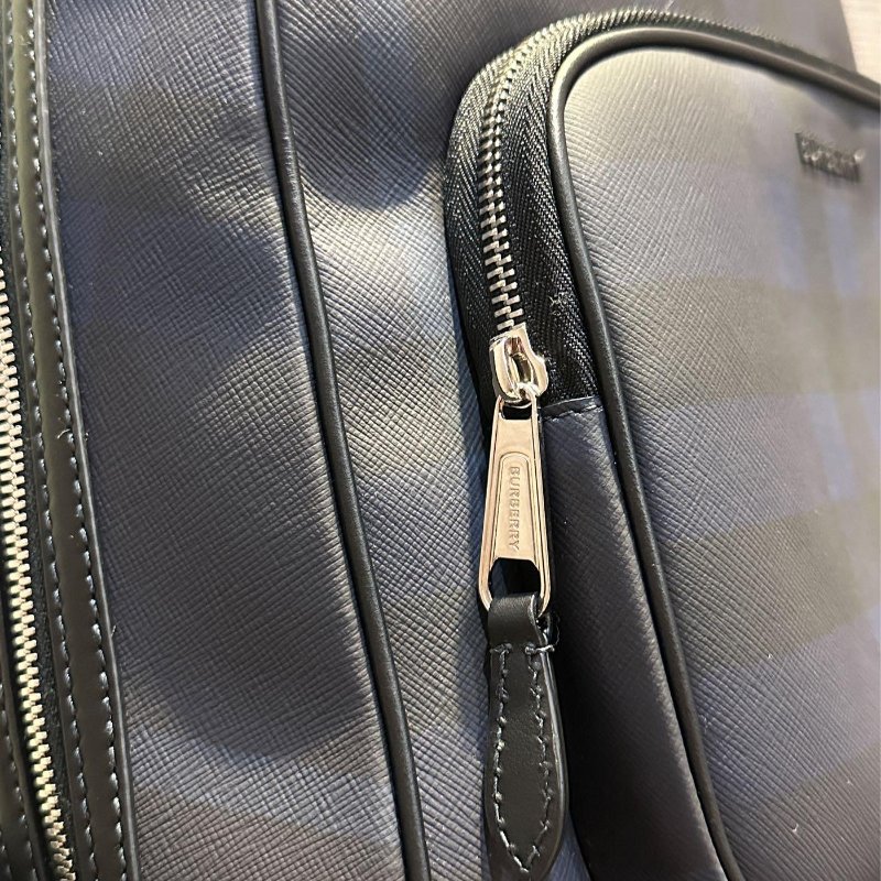 💎Han's house精品服飾💎BURBERRY PVC 格紋 ROCCO 後背包 30×14×42 原價65600-2