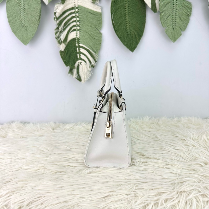 LV On The Go East West 白色鏤空包 全套有單-2