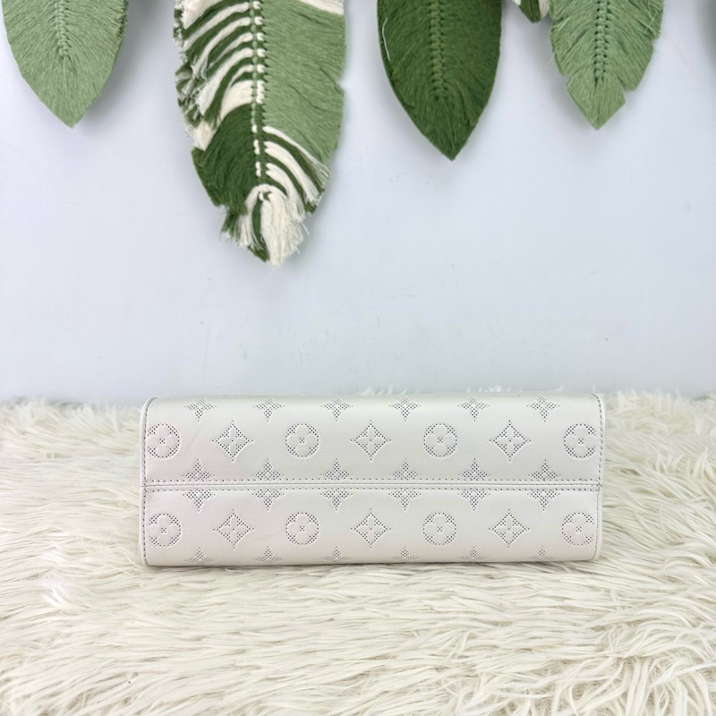 LV On The Go East West 白色鏤空包 全套有單-5