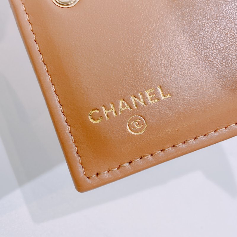 TW4605  Chanel 香奈兒 雙c短銀包 焦糖茶色Big CC Logo Small Wallet Caviar Dark Beige /Crystal-11
