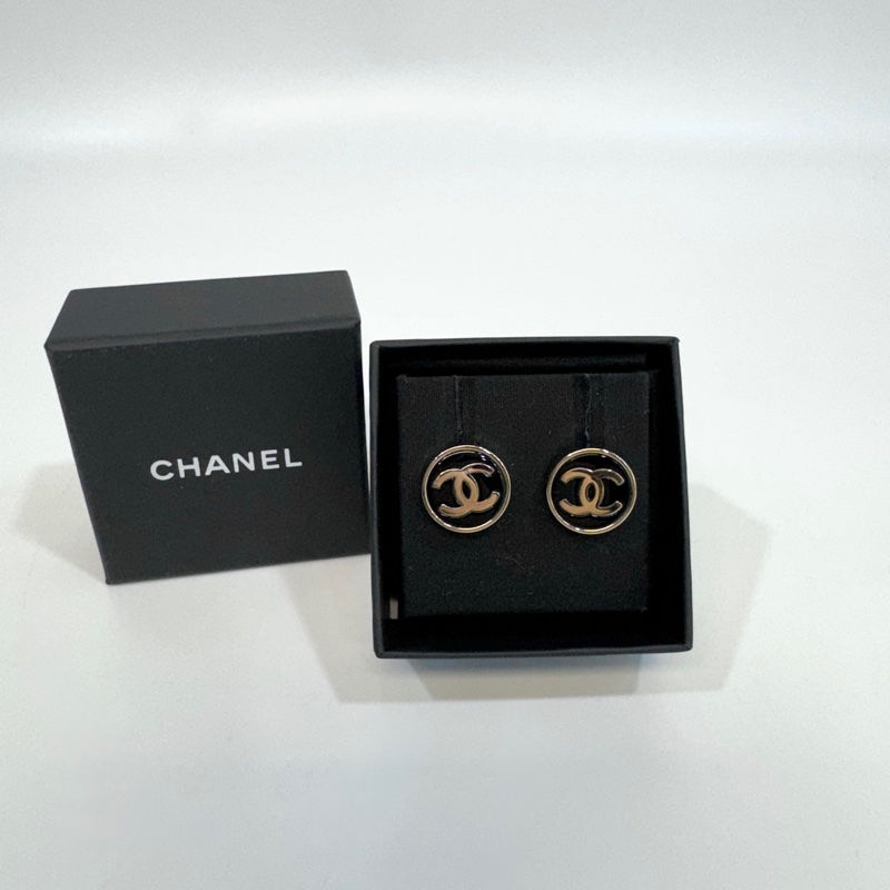 🖤香奈兒經典耳環Chanel 黑金圓形雙C  Logo耳環 ABA032-0