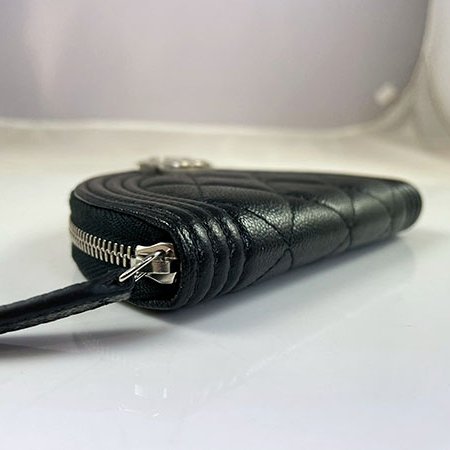 * 奢華大道國際精品＊【CH0739】CHANEL黑色荔枝紋牛皮 BOY系列 銀釦半圓形零錢包-4