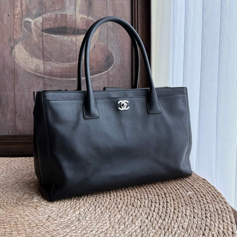 chanel cerf黑金荔枝紋中號年份：17開-0