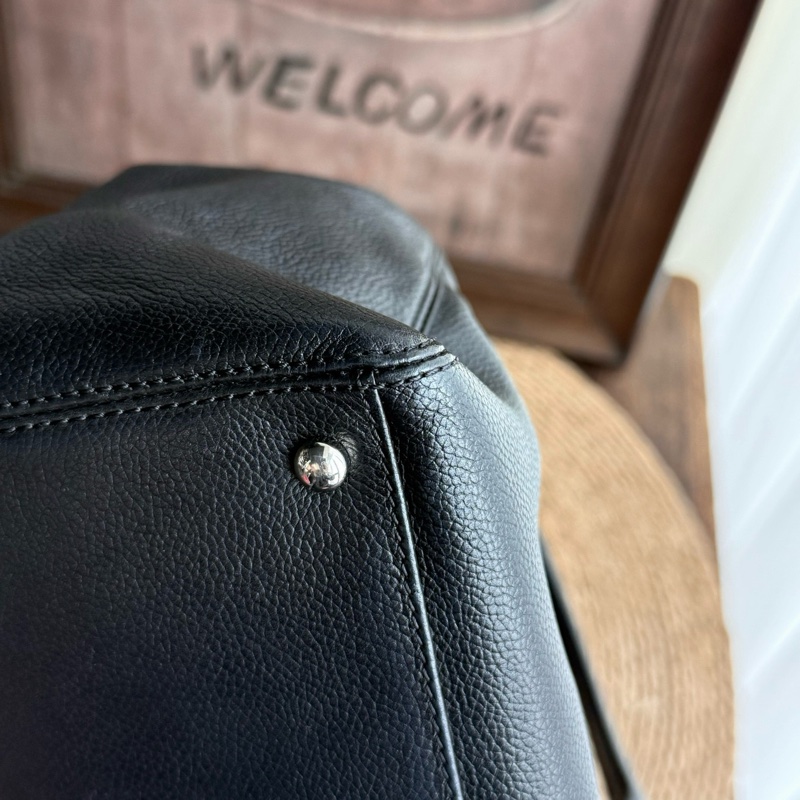 chanel cerf黑金荔枝紋中號年份：17開-13