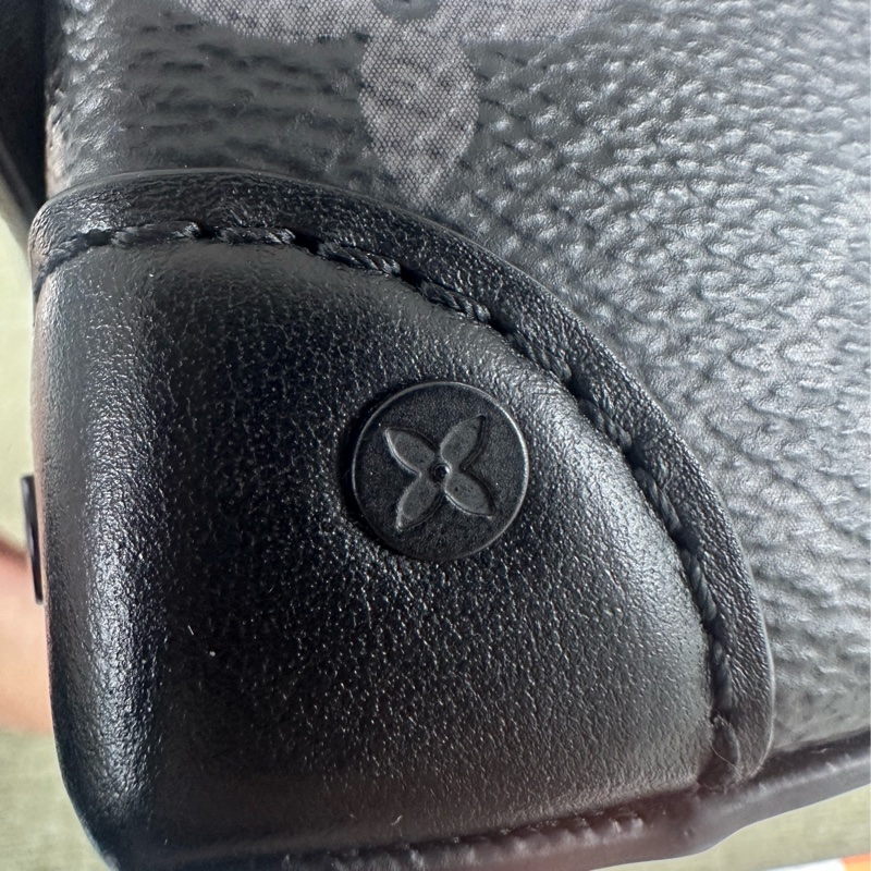 LV 黑色老花 Steamer 晶片款 單肩斜肩包-14