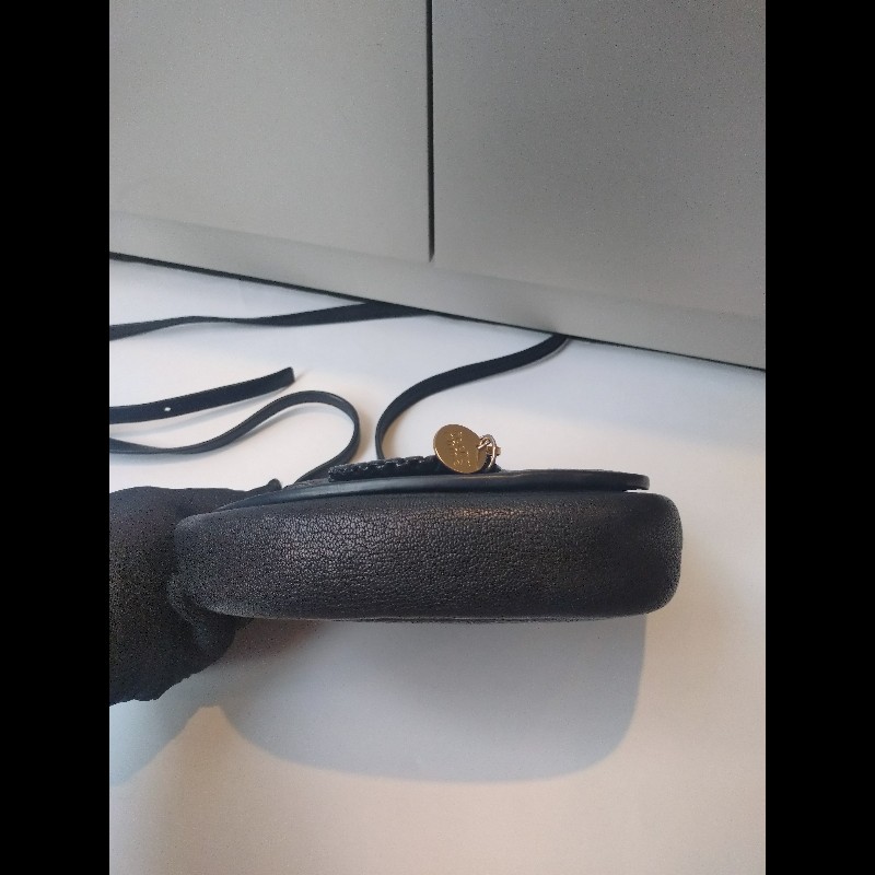 see by Chloe 黑皮圓環下蓋小斜背包-7